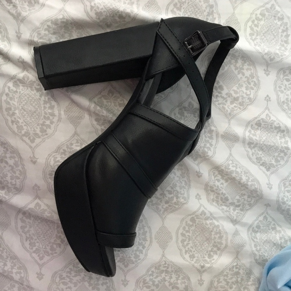 Simply Vera - Vera Wang high heels